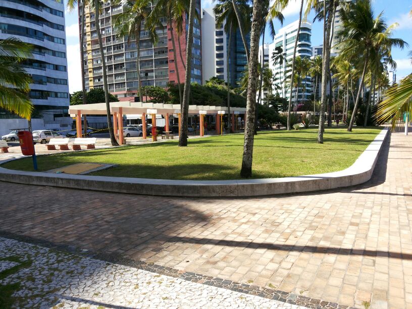 Frente do empresarial Thomas Edison